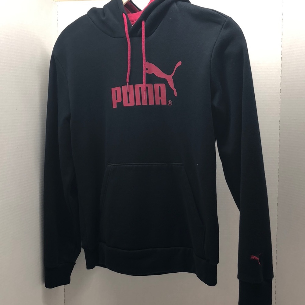 Women’s small puma hoodie black